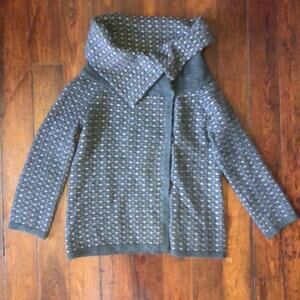 Banana Republic Wool Blend Sweater - Stylish Oversized XS Cardigan